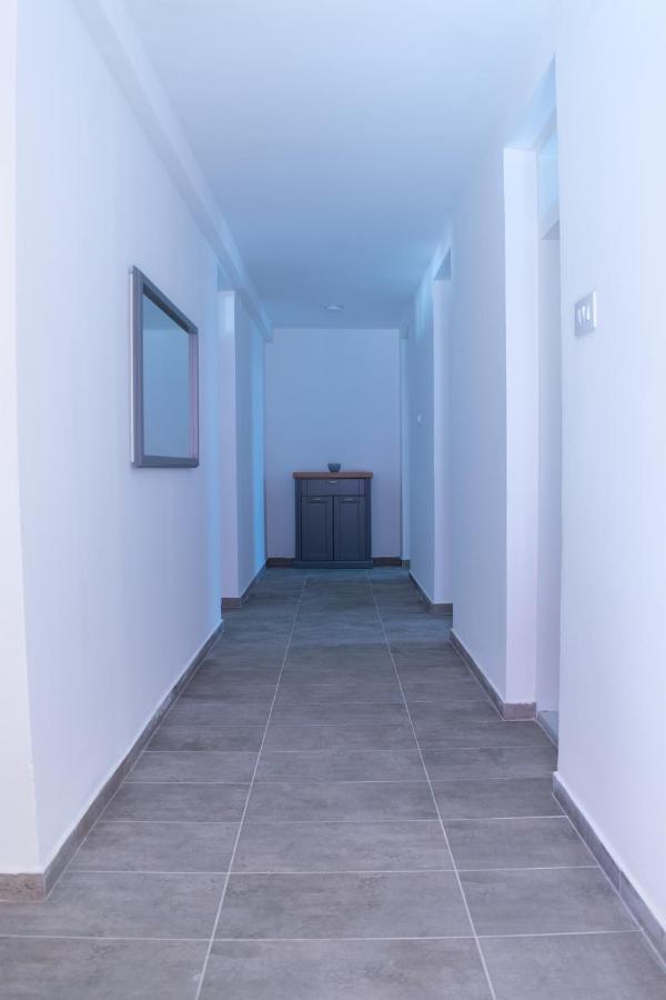 Gerardus Apartmani Vrsac Luaran gambar