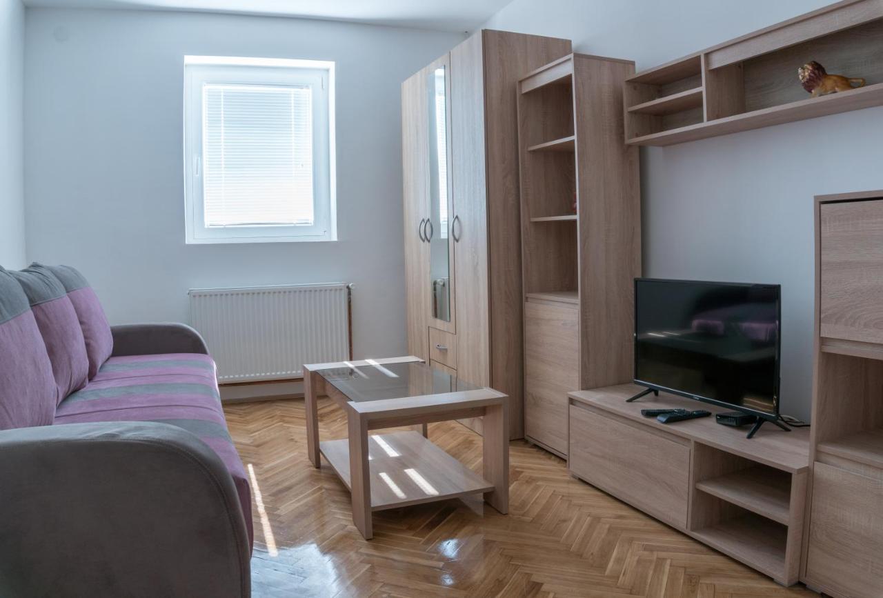 Gerardus Apartmani Vrsac Luaran gambar
