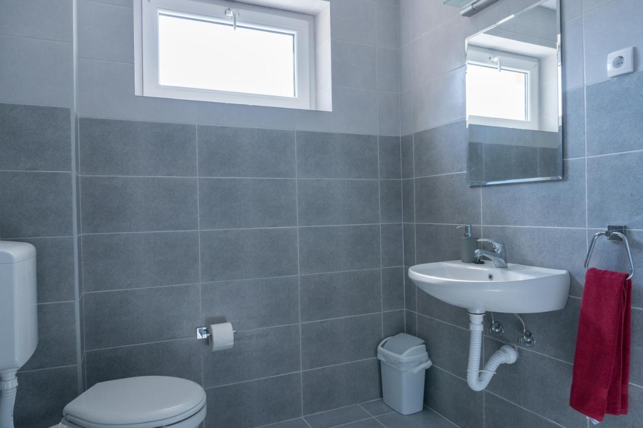 Gerardus Apartmani Vrsac Luaran gambar
