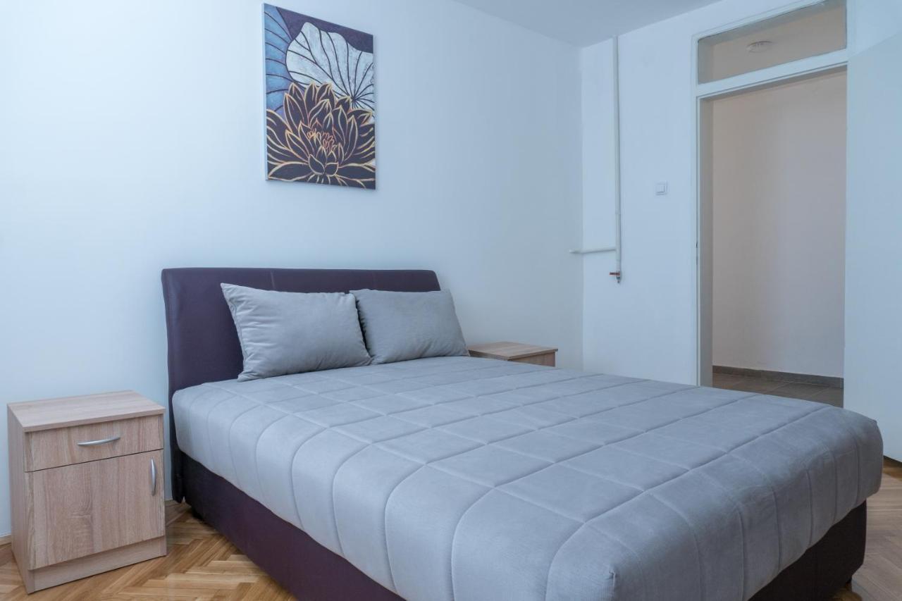 Gerardus Apartmani Vrsac Luaran gambar
